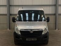 Second-hand Vauxhall Movano 130 CP (95 kW) 2020 Argintiu