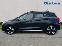 Begagnad Ford Fiesta Active 2023 Svart Halvkombi