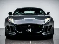 Usado Jaguar F-Type R 550 HP (404 kW) 2016 Cinzento Coupé