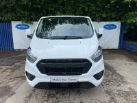 Used Ford Transit Custom Limited 130 HP (95 kW) 2022 White Van