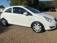 Second-hand Vauxhall Corsa 95 CP (69 kW) 2010 Alb Hatchback