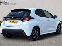 Used Toyota Yaris Hybrid Design 116 HP (85 kW) 2024 Pure white Hatchback