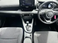 Used Toyota Yaris Design 116 HP (85 kW) 2022 White Hatchback
