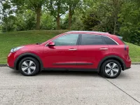Used Kia Niro 139 HP (102 kW) 2018 Red SUV