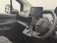 Used Peugeot E-Partner Premium 100 kW (136 HP) 2022 Bianca white MPV