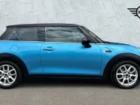Used Mini Cooper Hatch 134 HP (98 kW) 2018 Blue Hatchback