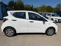 Used Hyundai i10 66 HP (48 kW) 2019 White Hatchback