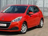 Used Peugeot 208 Active 68 HP (50 kW) 2015 Orange Hatchback