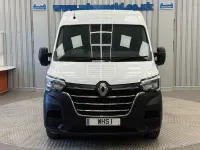 Begagnad Renault Master Business 135 HK (99 kW) 2023 Vit Minibuss