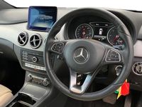 Used Mercedes B200 136 HP (100 kW) 2017 White MPV