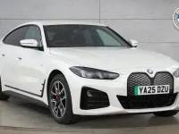 Usado BMW i4 M Sport 246 kW (335 CV) 2025 Blanco Berlina