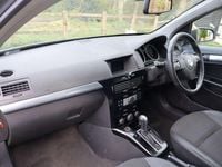 Used Vauxhall Astra Design Edition 2008 Silver Hatchback