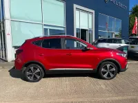 Usado MG ZS Exclusive 103 kW (141 HP) 2021 Vermelho SUV