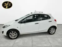 Used Mazda 2 84 HP (61 kW) 2014 White Hatchback