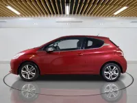 Used Peugeot 208 Allure 70 HP (51 kW) 2013 Red Hatchback