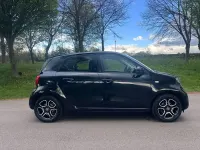 Used Smart ForFour Premium 71 HP (52 kW) 2017 Black Hatchback