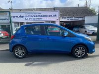 Used Toyota Yaris Multidrive S 99 HP (72 kW) 2014 Blue Hatchback