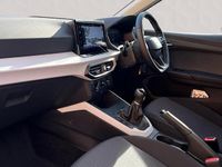 Used Seat Arona SE Technology 94 HP (69 kW) 2026 White SUV