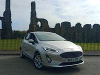 Usado Ford Fiesta Zetec 100 HP (73 kW) 2018 Prateado Citadino