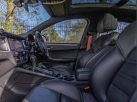 Used Porsche Macan 261 HP (191 kW) 2022 Red SUV