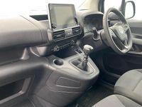 Used Vauxhall Combo S 101 HP (74 kW) 2023 White MPV