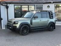 Used Land Rover Defender SE 200 HP (147 kW) 2021 Green SUV