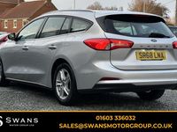 Used Ford Focus Zetec 120 HP (88 kW) 2019 Silver Estate