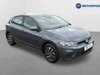 Begagnad VW Polo Life 2024 Grå Halvkombi
