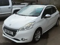 Used Peugeot 208 Style 82 HP (60 kW) 2015 White Hatchback