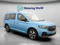 Begagnad Ford Tourneo Active 122 HK (89 kW) 2024 Kombi
