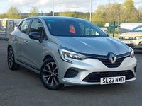 Używany Renault Clio V Evolution 90 KM (66 kW) 2023 Srebrny Hatchback