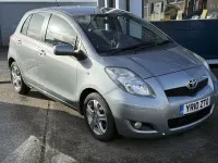 Used Toyota Yaris 101 HP (74 kW) 2010 Silver Hatchback