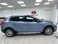 Used Volvo V40 Pro 150 HP (110 kW) 2017 Blue Hatchback