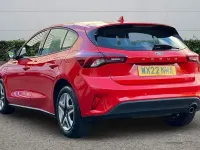 Używany Ford Focus Trend 125 KM (91 kW) 2022 Czerwony Hatchback