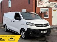Second-hand Vauxhall Vivaro 100 CP (73 kW) 2021 Alb Monovolum