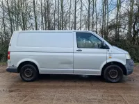 Używany VW Transporter Trendline 102 KM (75 kW) 2005 Srebrny Van