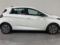 Used Renault Zoe Techno 98 kW (134 HP) 2022 White Hatchback