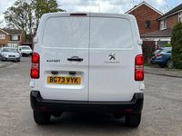 Used Peugeot Expert Premium 102 HP (75 kW) 2023 White Van