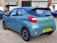 Used Hyundai i10 Advanced 66 HP (48 kW) 2024 Green Hatchback