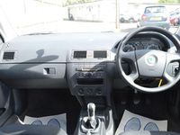 Used Skoda Fabia Ambiente 64 HP (47 kW) 2006 Silver Hatchback