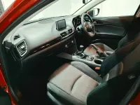Used Mazda 3 2015 Red Hatchback