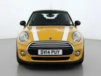Usado Mini Cooper Hatch 136 HP (100 kW) 2014 Laranja Citadino