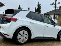 Begagnad VW ID.3 Pro Performance 150 kW (204 HK) 2020 Vit Halvkombi