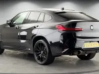 Usado BMW X4 M Sport 190 HP (139 kW) 2024 Preto SUV