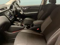 Used Nissan Qashqai Acenta Premium 116 HP (85 kW) 2019 Red SUV