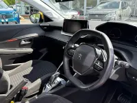 Used Peugeot 208 Active 102 HP (75 kW) 2020 Yellow Hatchback