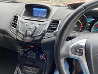 Used Ford Fiesta Zetec 2016 Candy blue Hatchback