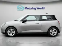 Begagnad Mini Cooper Classic 135 kW (184 HK) 2025 Silver Halvkombi