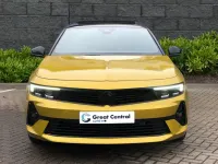 Used Vauxhall Astra Ultimate 130 HP (95 kW) 2023 Yellow/black Hatchback