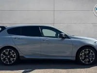 Usado BMW M135 Shadowline 296 CV (217 kW) 2025 Gris Utilitario